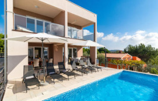 Pomer - 470.000 €